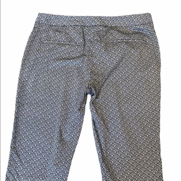 AMANDA&CHELSEA Blue Printed Cropped Trouser Pant 8 - Picture 3 of 9